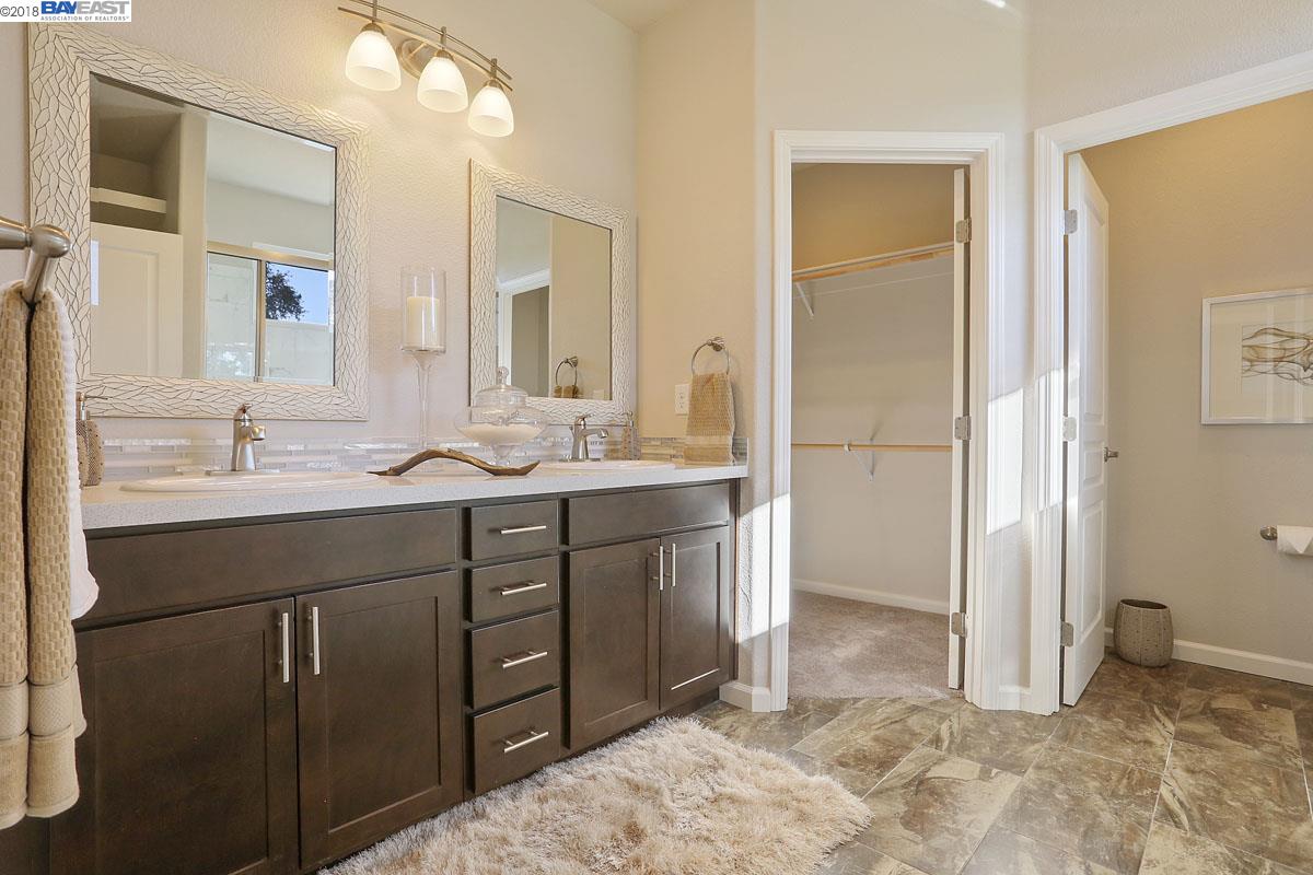 1838 Old Oak Dr Stockton Ca 95206 384 000 Www Susanwoods Net