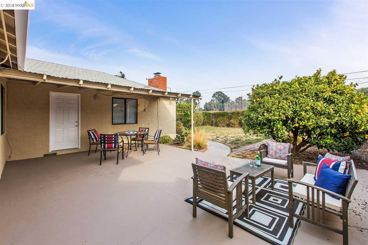 17452 Via La Jolla San Lorenzo Ca 94580 629 000 Www Johnreidshroyer Com Mls 40847185