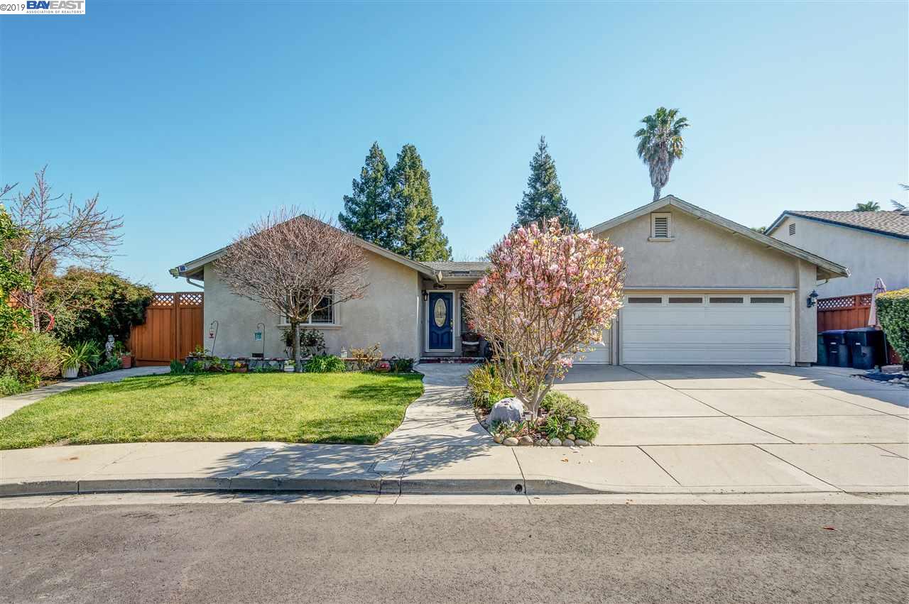3297 Marilyn Ct, Pleasanton, CA 94588 1,249,800 www.brigittehuntemann